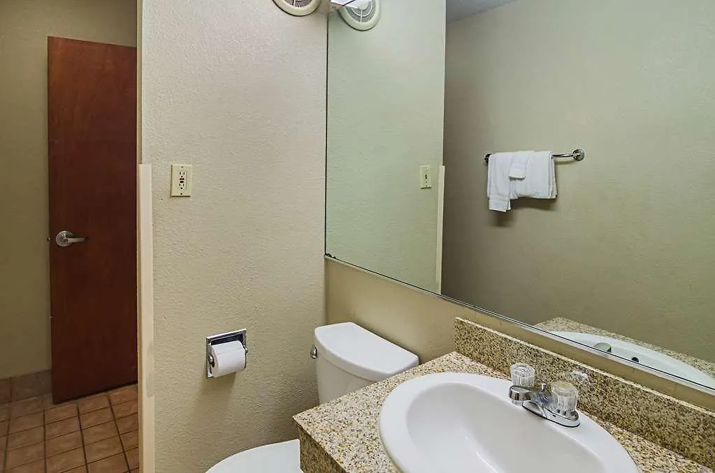 Motel 6 Portland Downtown - Convention Center 2*,
